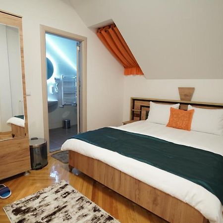 Madigan'S Hotel Kosovo Polje Esterno foto