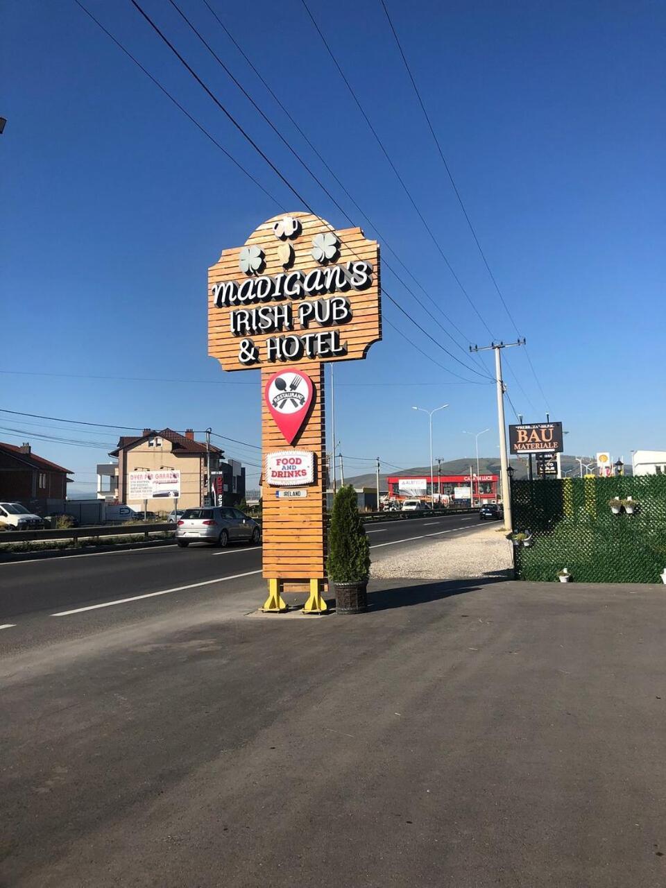 Madigan'S Hotel Kosovo Polje Esterno foto