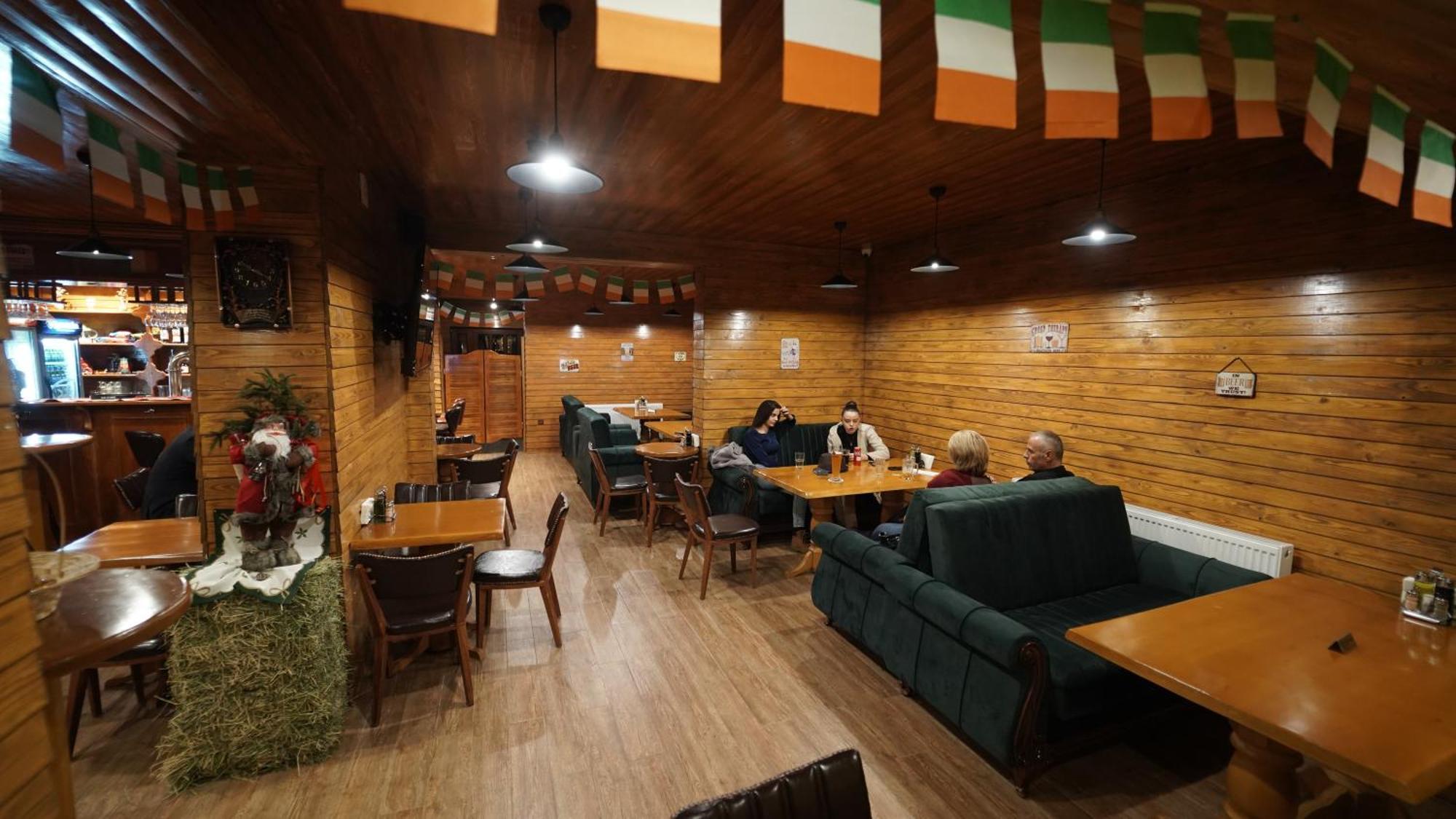 Madigan'S Hotel Kosovo Polje Esterno foto